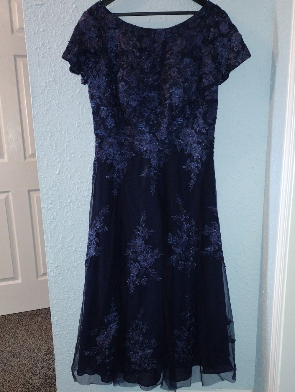 Elegant Navy Floral Lace A-Line Evening Dress